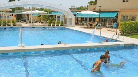 Camping arena Blanca Caravan Sales - An image of a swimming pool at Camping Arena Blanca Campsite in Benidorm, Costa Blanca, Spain