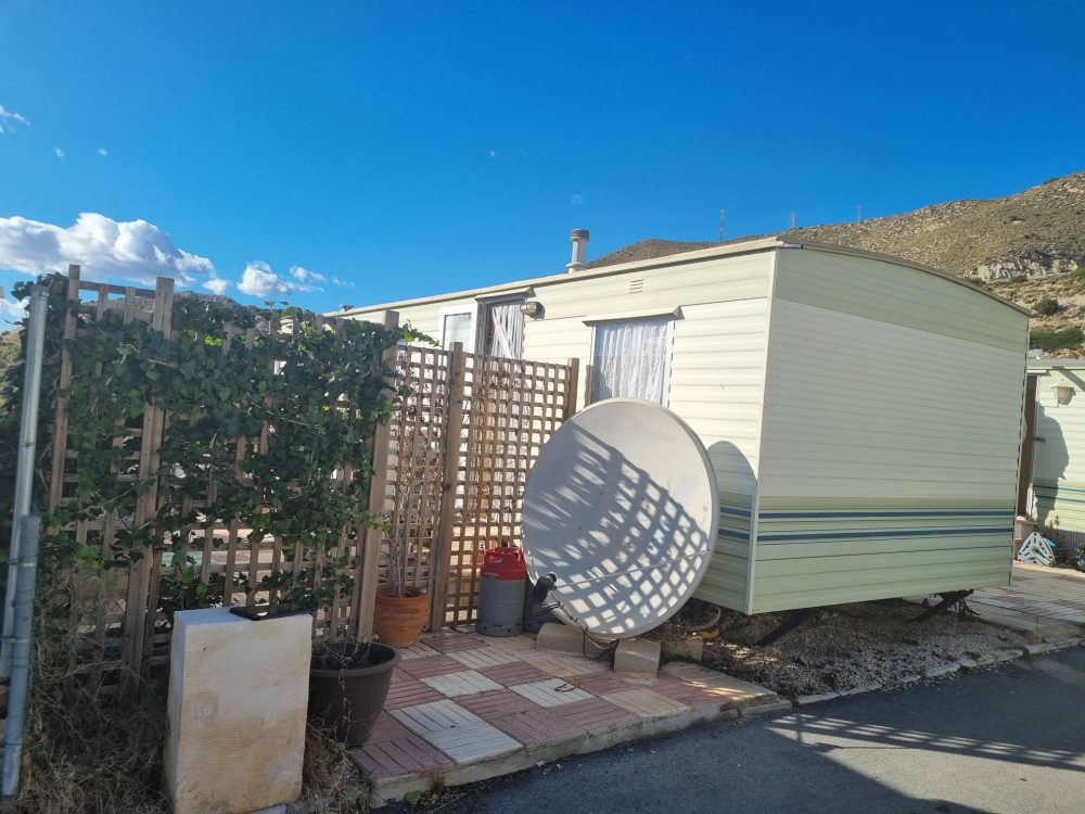 Mobile Home For Sale On Camping Colmar Campsite In El Campello €20,000