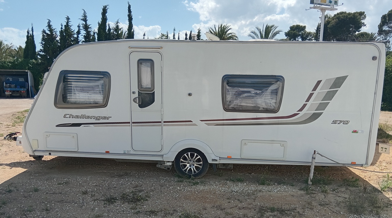 Swift Challenger Touring Caravan For Sale In Benidorm – £9,000