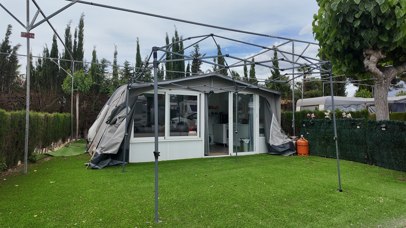 Modern Caravan & Awning For Sale On Camping Benisol, Benidorm – £18,000