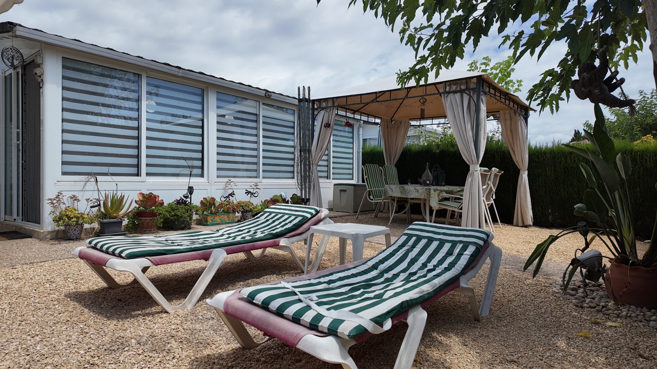 2 Bedroom Mobile Home For Sale On Camping Benisol, Benidorm – £75,000